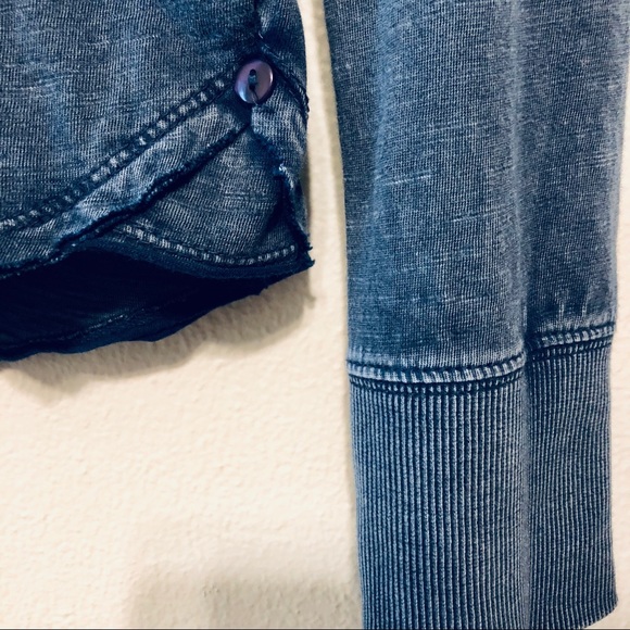 Anthropologie Little Yellow Button Top, 100% Cotton, Denim Color, U Neckline - Picture 5 of 6